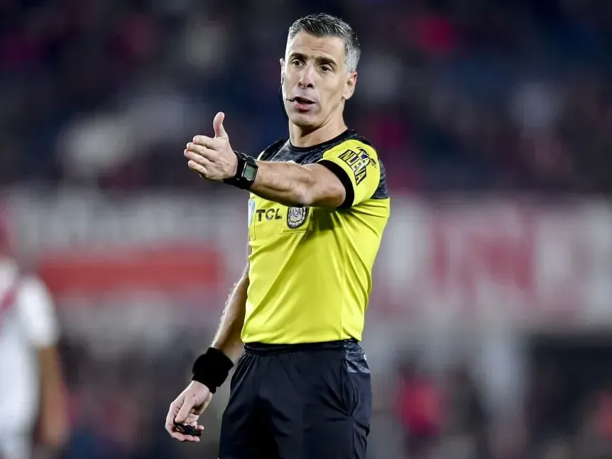 Hernán Mastrángelo arbitrará a Racing y River en Rosario.