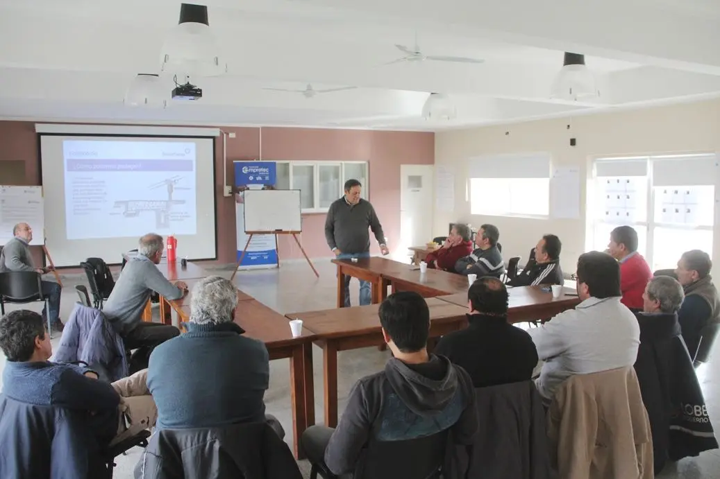 Capacitación sobre operación de una red de agua potable