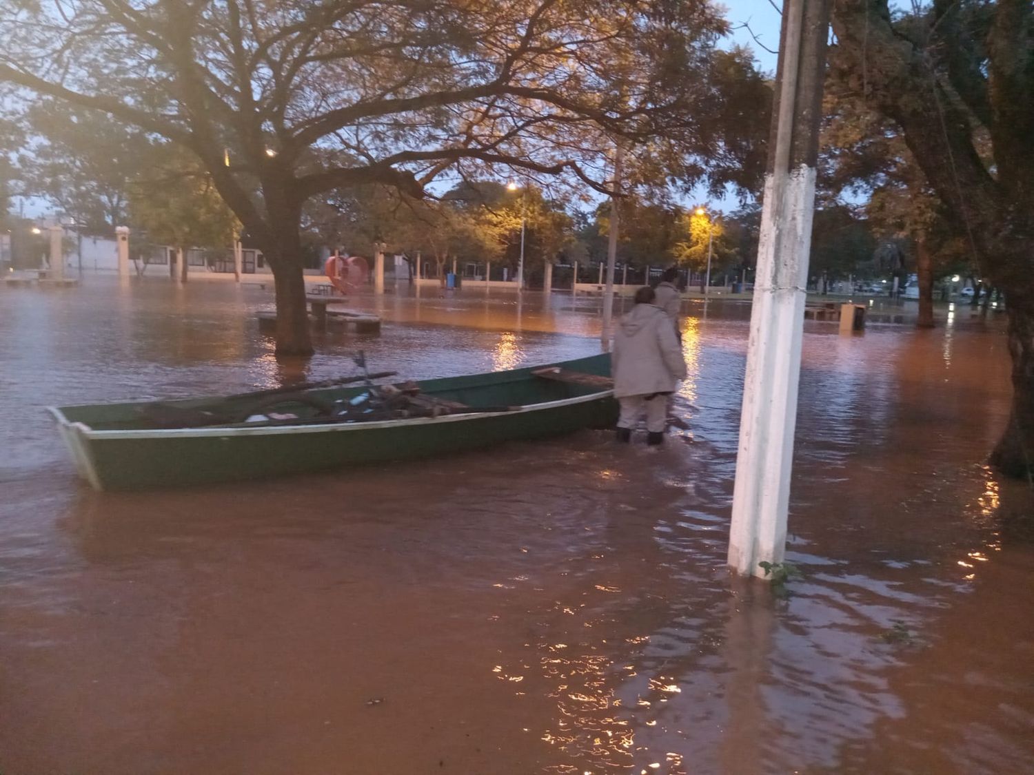 El nivel del río Uruguay se acercará a los 14 metros durante la mañana del domingo