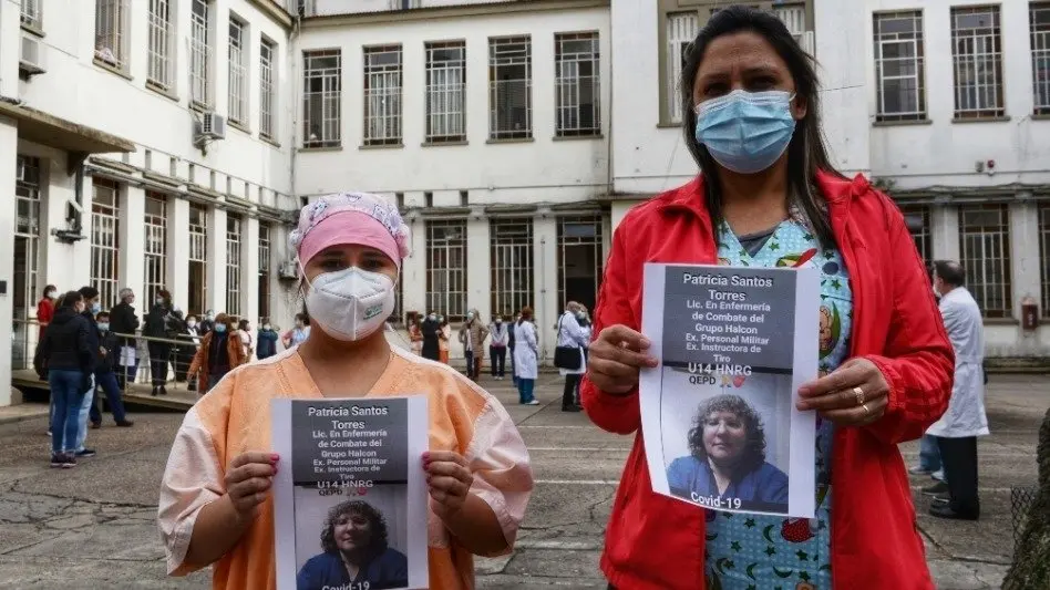 Denunciaron la muerte de una enfermera a la que obligaron ir a trabajar pese a ser de riesgo