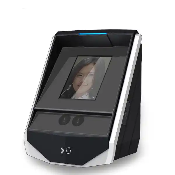 Implementarían un sistema de control facial para registrar el presentismo docente en las escuelas