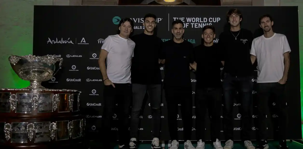 El equipo argentino de Copa Davis y la Ensaladera, en la gala oficial en Málaga
