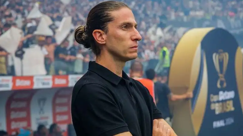 Felipe Luis.