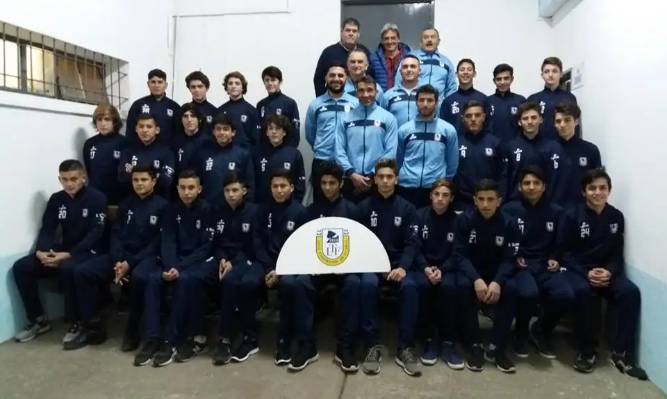 El estreno de los chicos tandilenses será como visitantes frente a Rauch