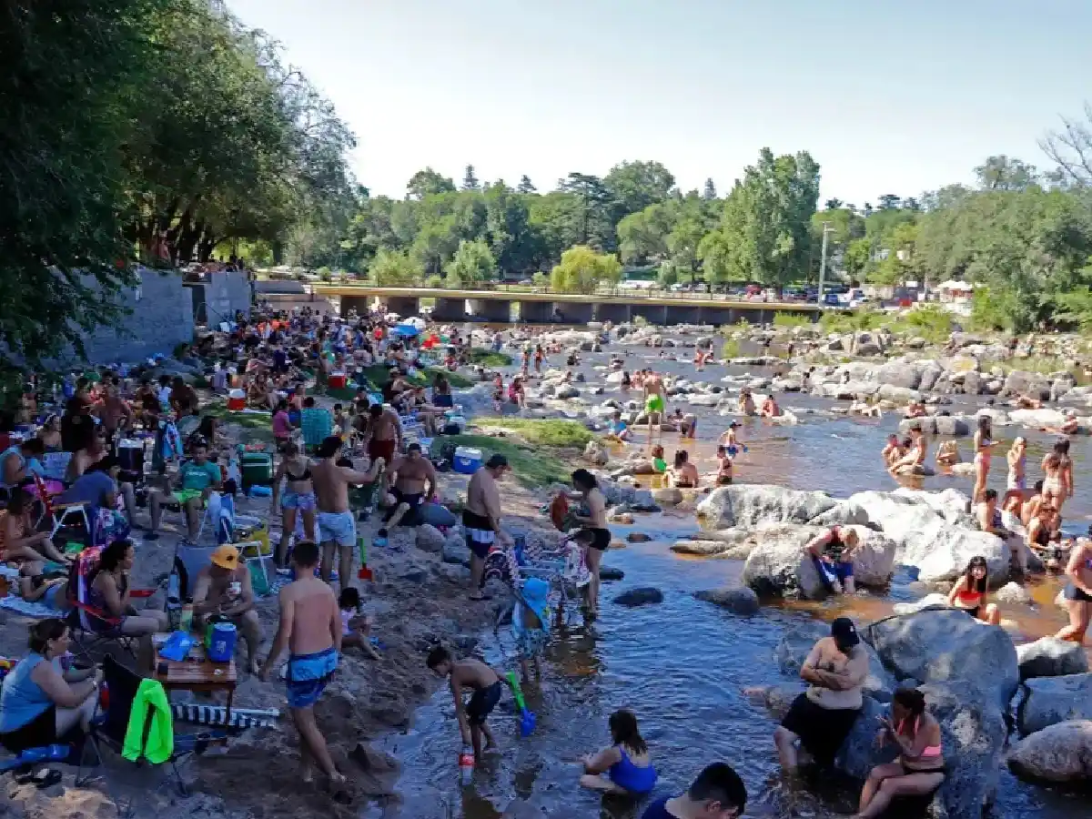 Unos 12,8 millones de turistas viajaron por el país en el inicio de la temporada