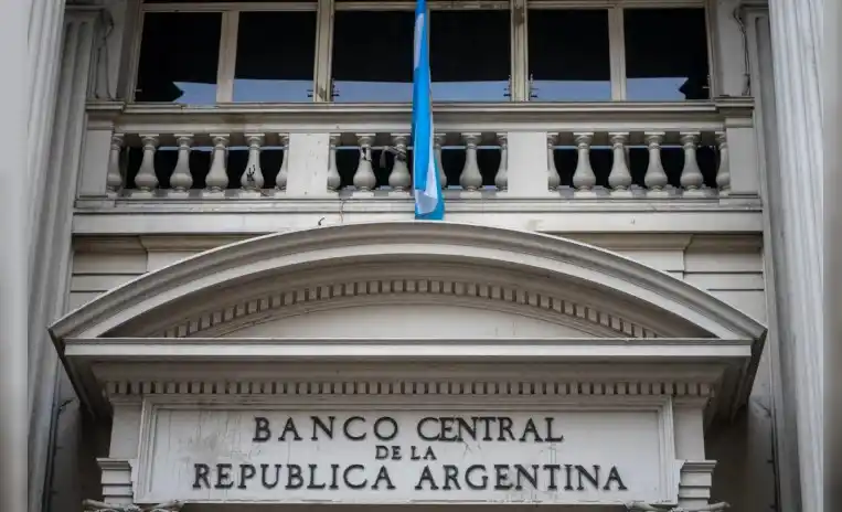 La entidad a cargo de Santiago Bausili anunció la renovación del swap con China por US$5.000 millones.