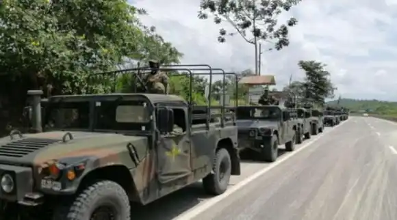 Ecuador moviliza tropas a la frontera con Perú para frenar migración venezolana