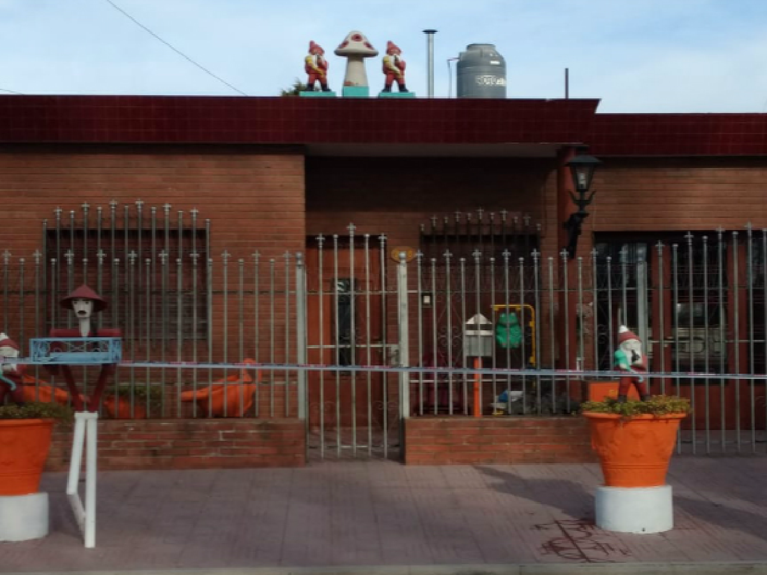 Golpeó ferozmente a su esposa y luego se quitó la vida
