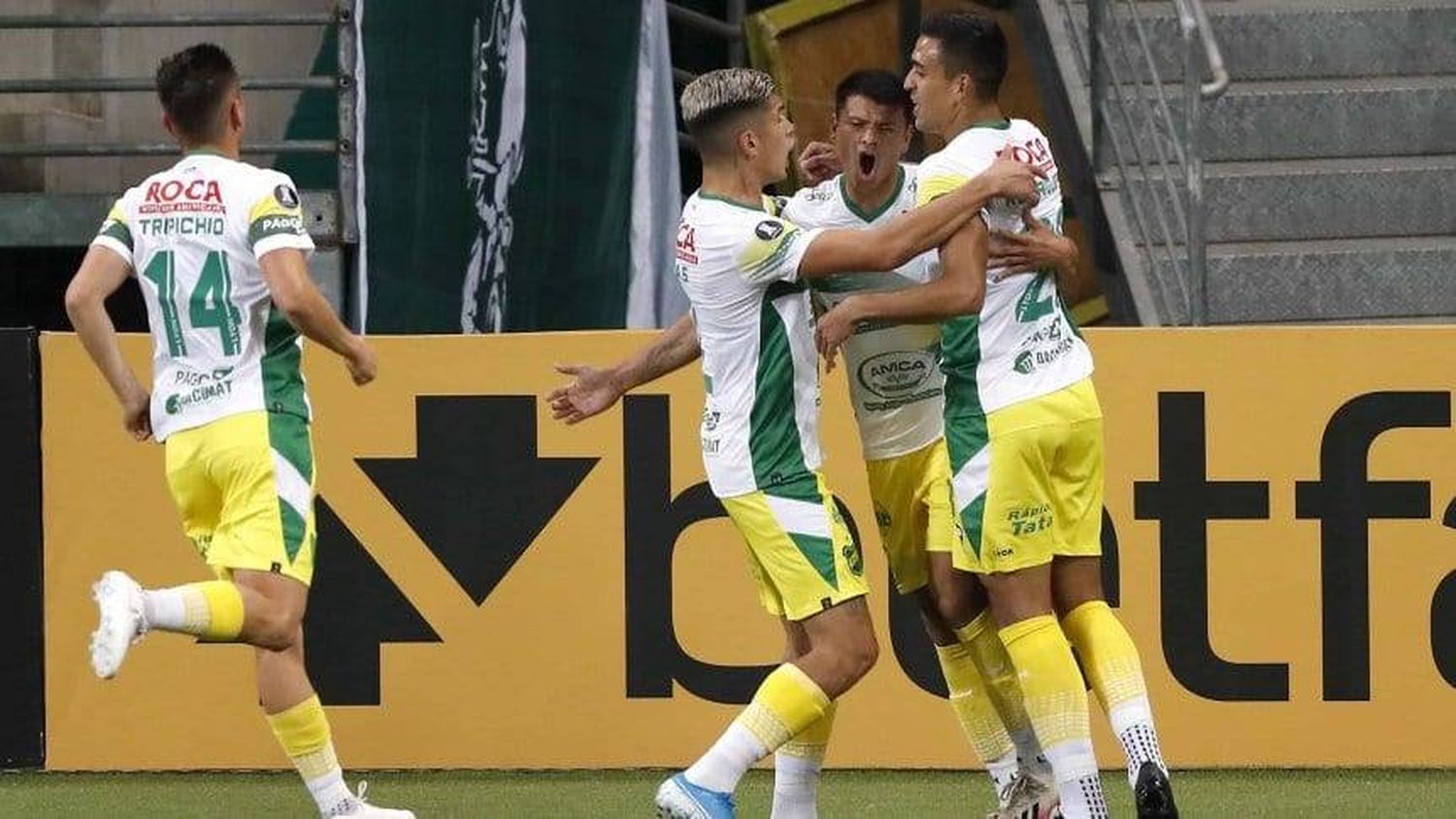 Con dos goles de Bou, Defensa y Justicia venció al Palmeiras en Brasil