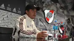 Picante conferencia  con críticas de Marcelo Gallardo