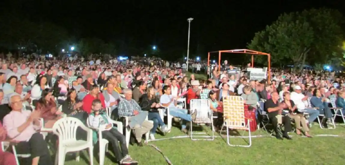 Preparan nueva edición del Festival Folclórico de la Democracia