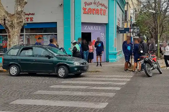 Chocaron a un auto con chicos de las inferiores de Atlético en el centro de la ciudad