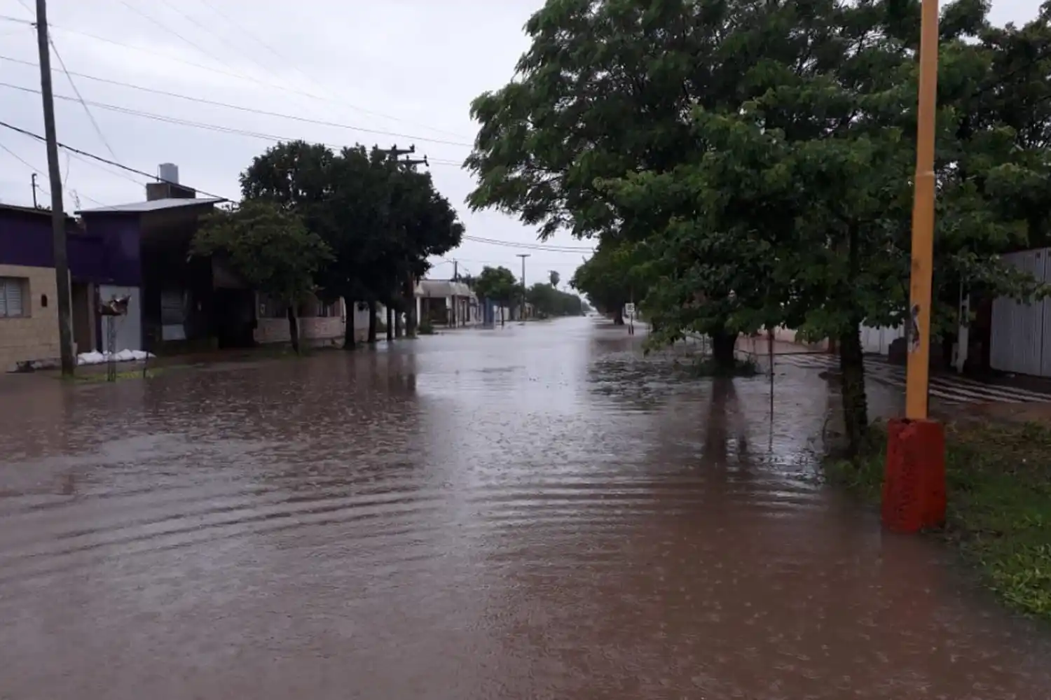 Tostado: la lluvia superó los 180 milímetros y hay 180 evacuados