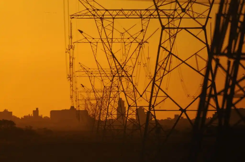 El que mucho abarca, poco aprieta