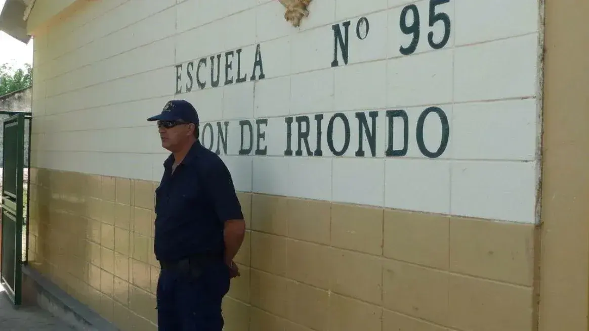 Un alumno de 9 años llegó con lesiones a la escuela y su madre terminó detenida