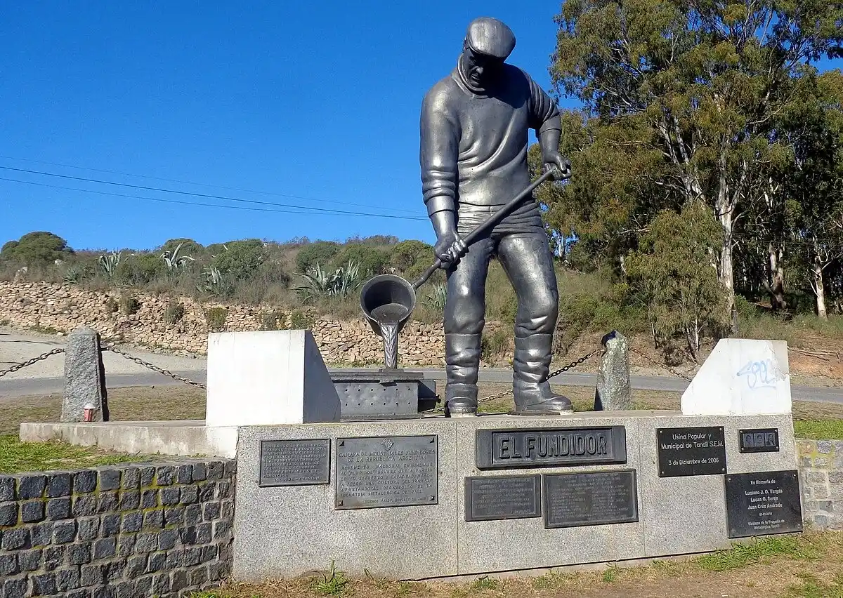 monumento al fundidor tandil