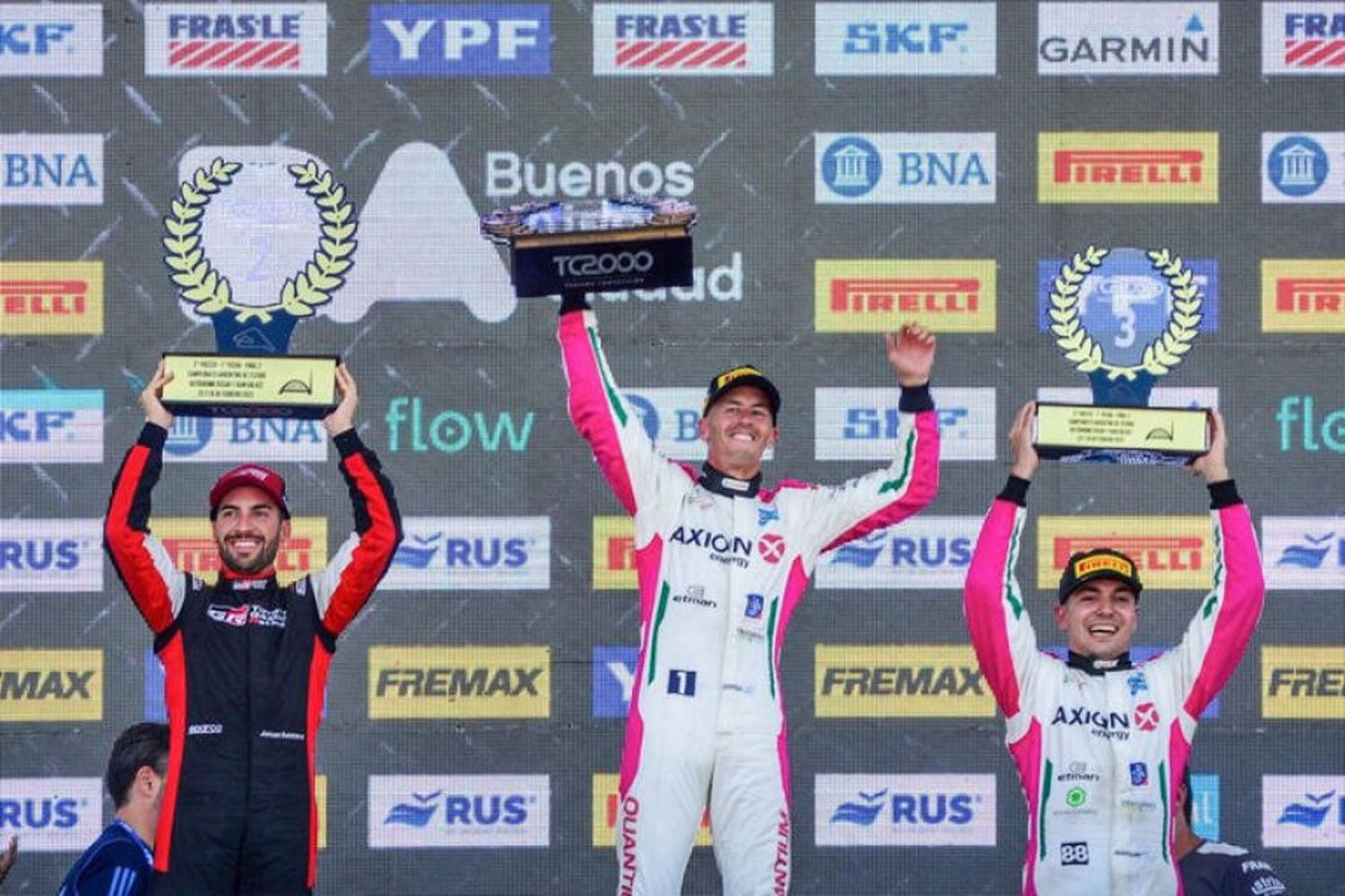 Pernía se quedó con la primera del año del TC 2000