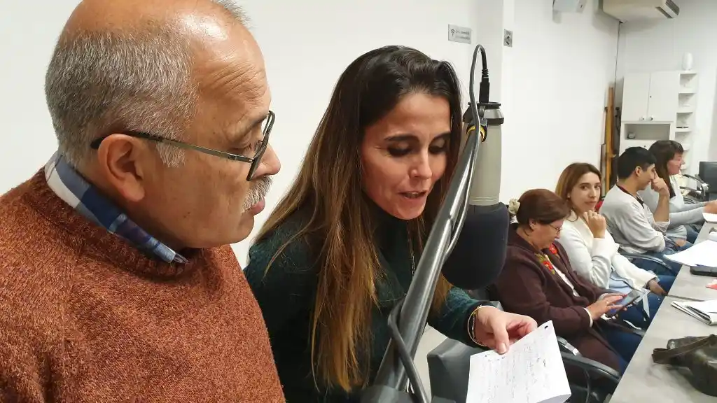 Inscriben alumnos para de Periodismo, Radio, Locución y medios audiovisuales