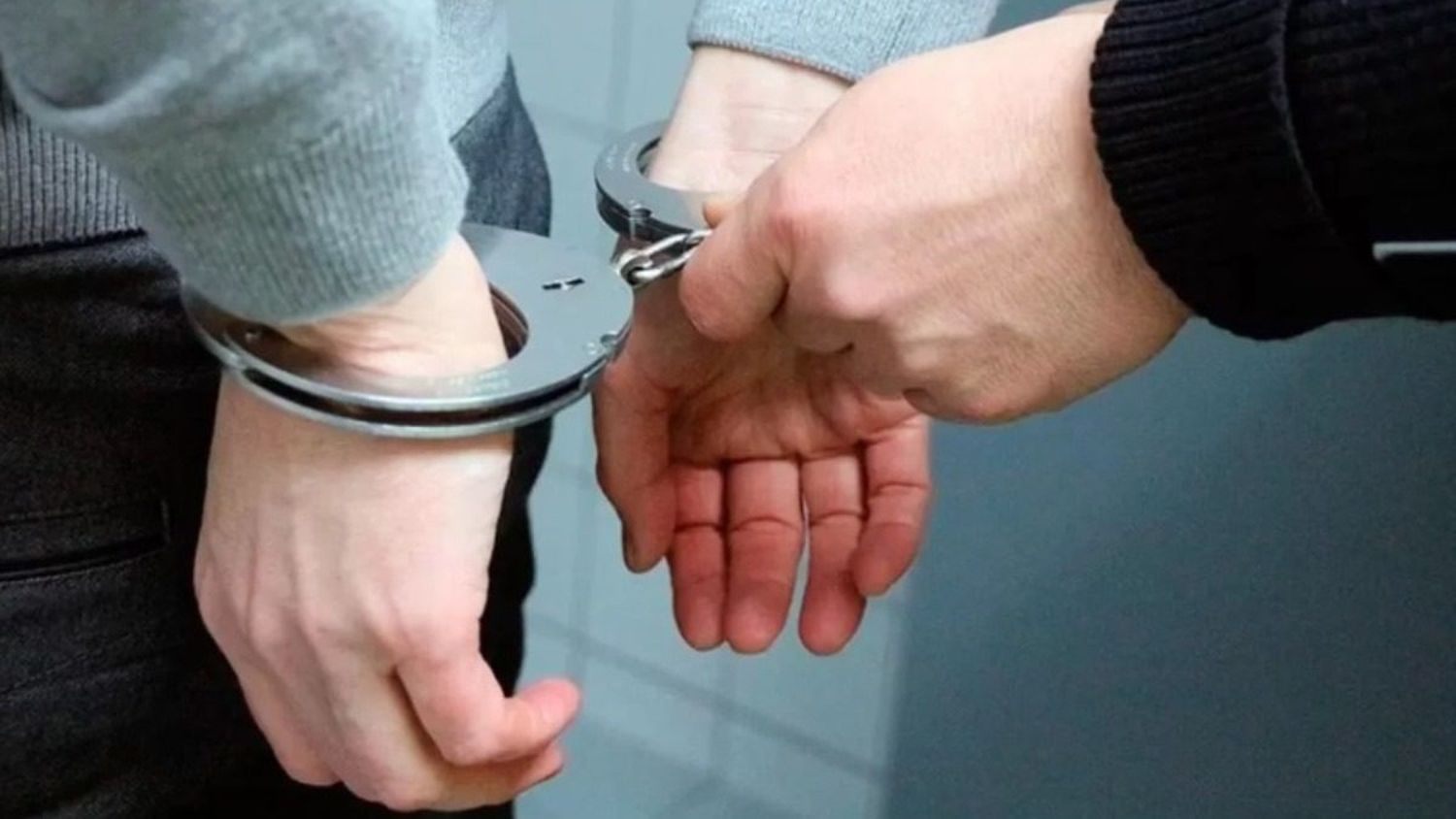 DURMIENDO CON EL ENEMIGO: Se formaba como policía y a la vez cooperaba con bandas delictivas