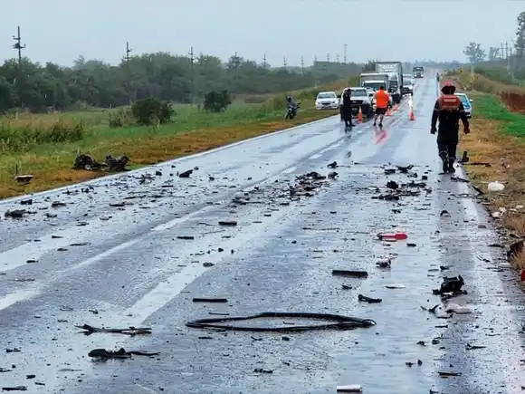 Tres personas murieron tras impresionante choque en Ruta 12