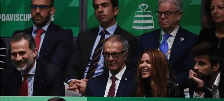 Actitudes tan disímiles como estas de Shakira y Piqué alimentaron los rumores durante meses. Foto AFP