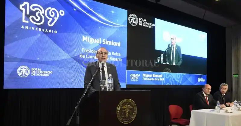 Miguel Simioni, presidente de la Bolsa de Comercio de Rosario, en el acto del aniversario.