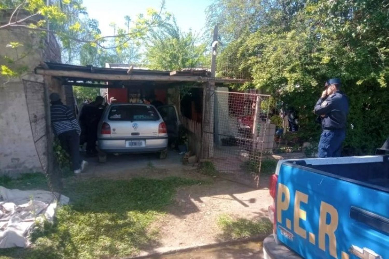 Allanan vivienda en la que habría estado el joven hallado muerto en un descampado