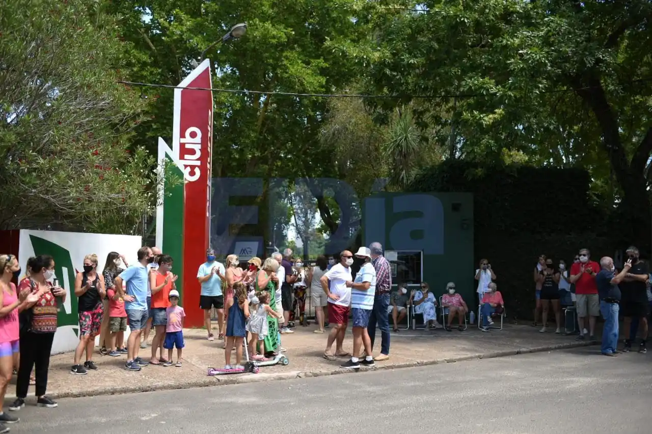 Socios de Neptunia reclaman la apertura del club en la sede del parque