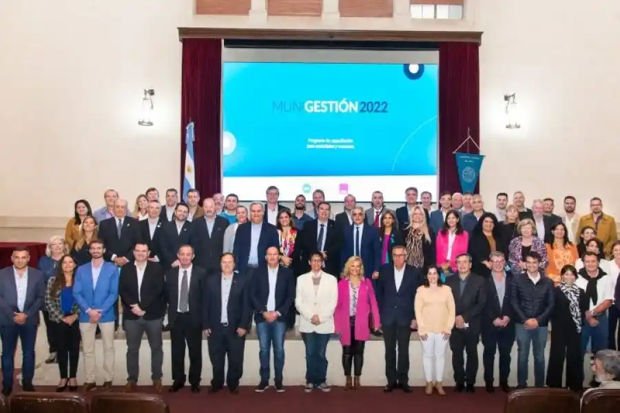 Darío Cocco participó de la renovación del  Programa Munigestión