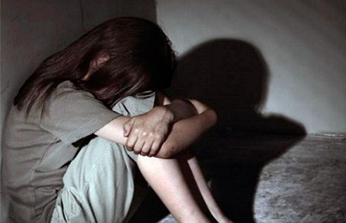 Niña de 12 años embarazada por su padre dará el bebé en adopción