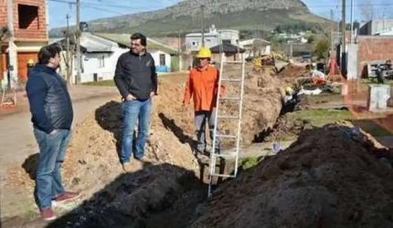 Avanzan obras de cloacas