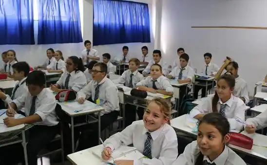 Tres de cada diez docentes de la ciudad se adhirieron al paro