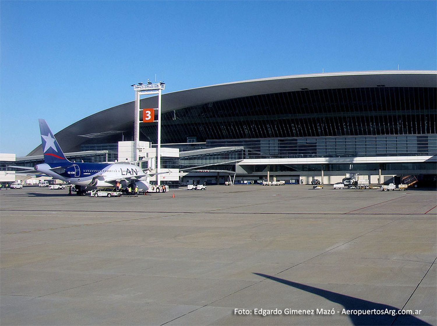 Uruguay fortalece su conectividad aérea y logística con nuevo ILS en el aeropuerto Carrasco