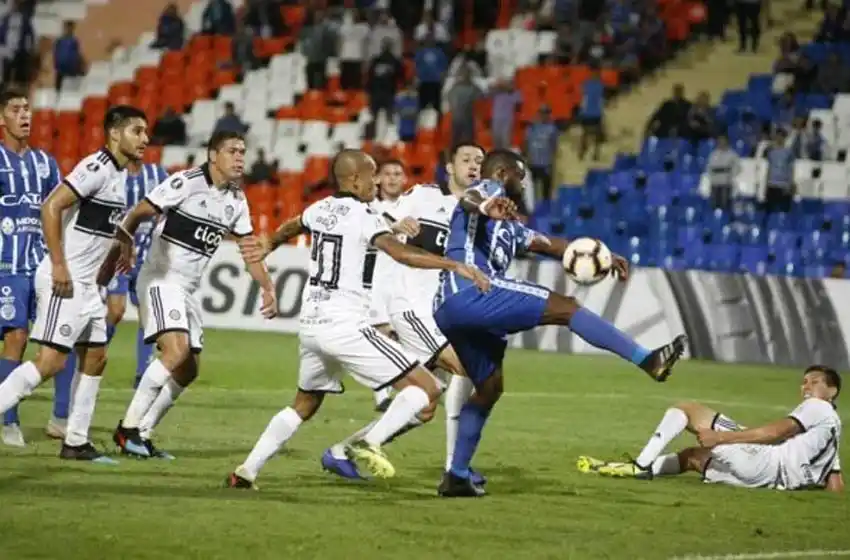 Godoy Cruz no salió del cero en su debut