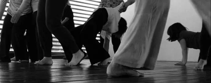 Encuentro de improvisación a través del movimiento