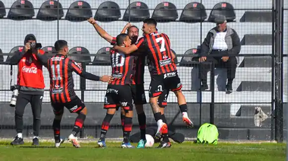 Patronato ganó, en el debut de Rodolfo De Paoli como entrenador