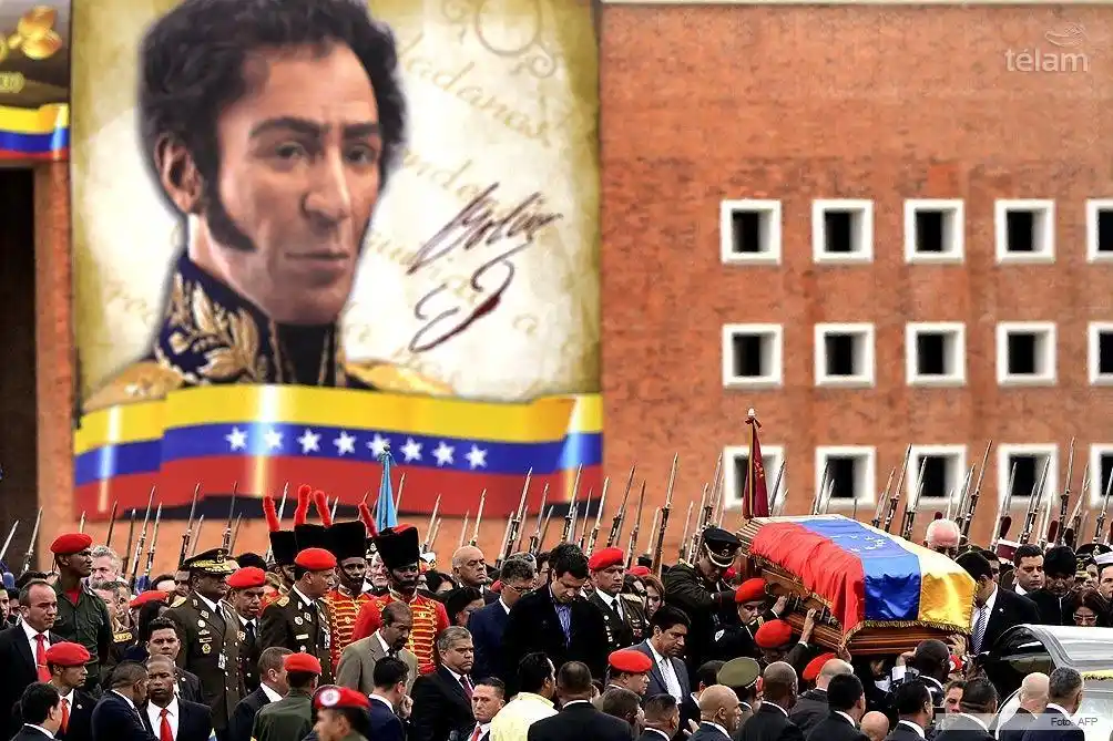 El último adiós a Hugo Chávez paraliza Caracas