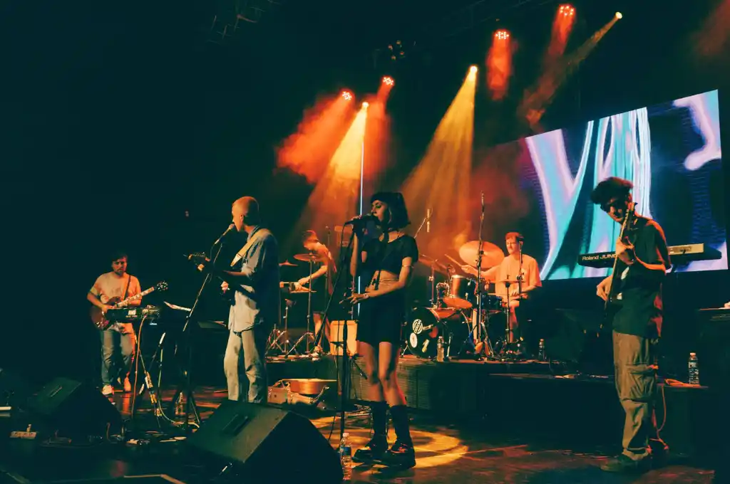 Agenda para disfrutar en las salas y al aire libre