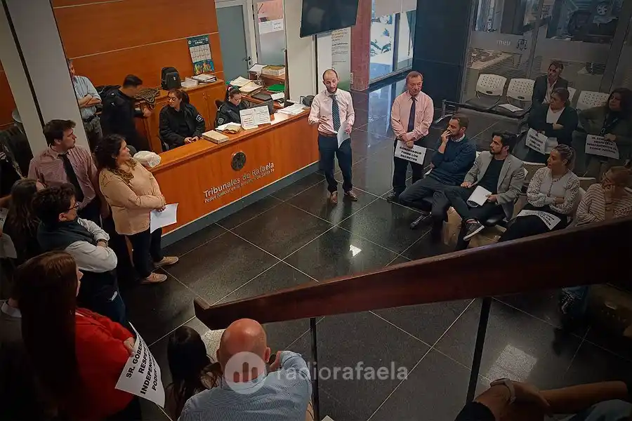Asamblea y protesta de trabajadores judiciales en Rafaela: “Estamos bajo un estado de incertidumbre"
