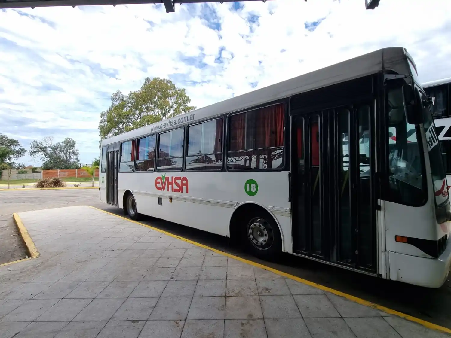 La empresa no pagó los sueldos de los trabajadores.