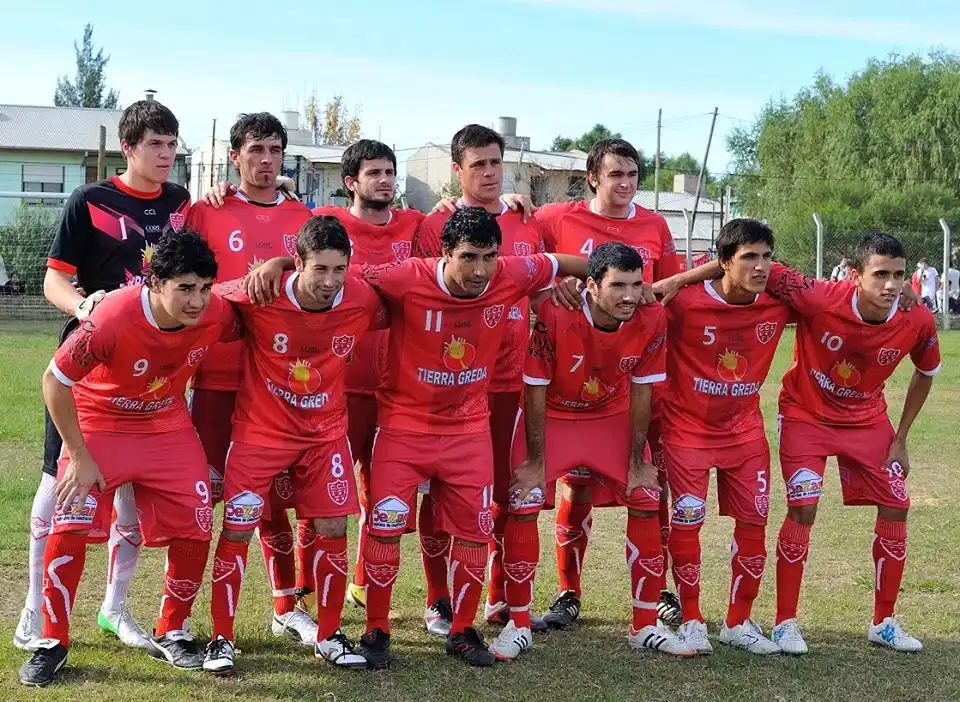 Punteros e invictos: el buen momento de Central Larroque 