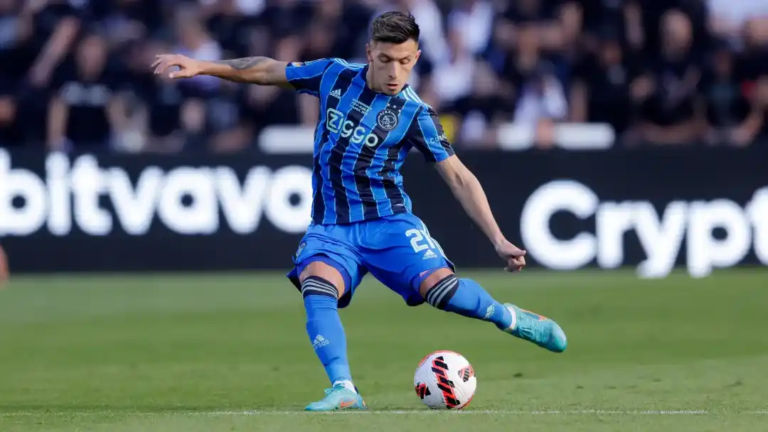 Lisandro Martínez se lesionó y se pierde el resto de la temporada