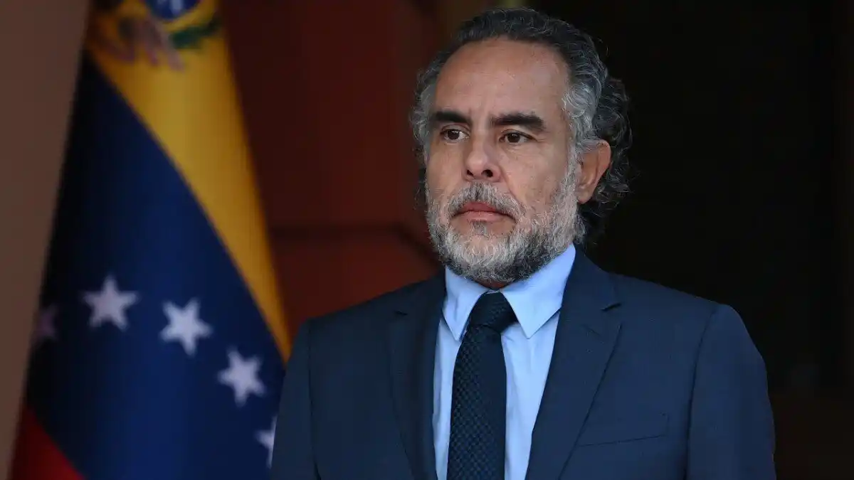 Armando Benedetti dice que conserva su cargo de Embajador sin intereses