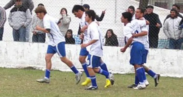 Goleada de Mitre y hazaña de La Esperanza