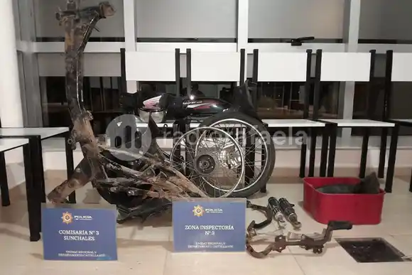 Llevó su moto al taller y le devolvieron solo el motor: la tenían completamente desarmada