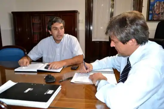 Intendente apoya a Adán Bahl para la gobernación