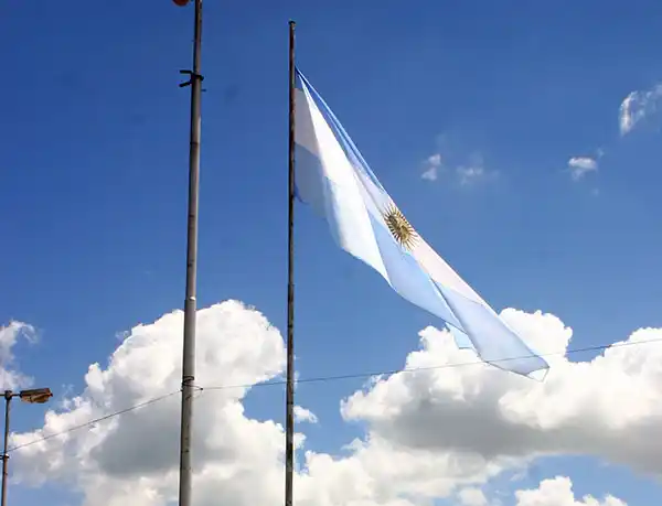 La promesa a la Bandera se postergará para diciembre