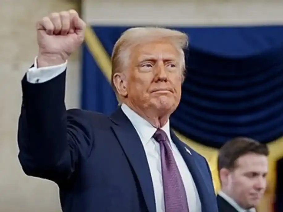 Escala la guerra comercial: Trump le aplicará aranceles del 104% a China: comenzará a regir a partir de la medianoche