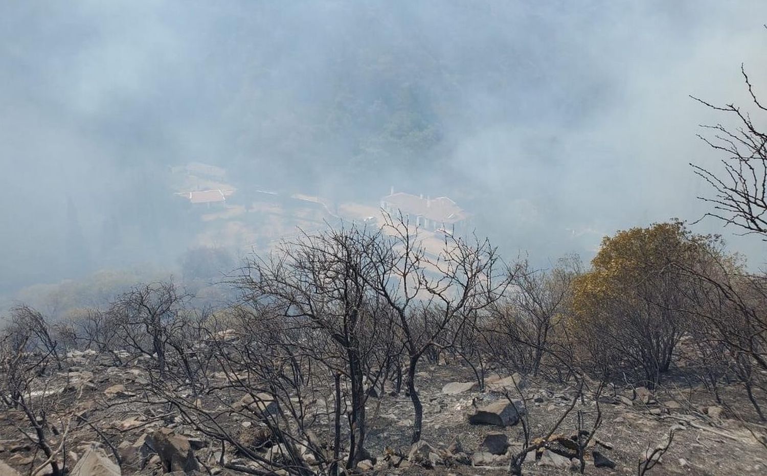 Seguían los sismos en Córdoba, en medio de grandes incendios