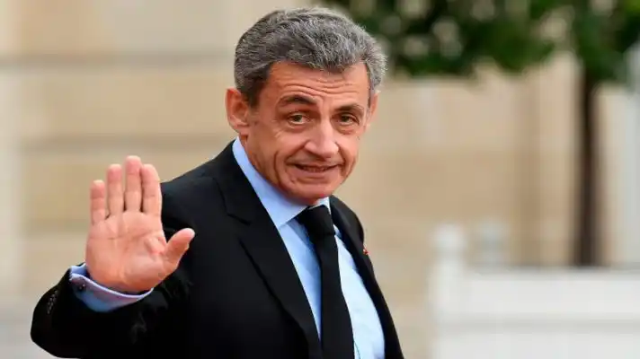 POR EXCEDER GASTOS ELECTORALES: Fiscalía francesa pide seis meses de cárcel para expresidente Sarkozy